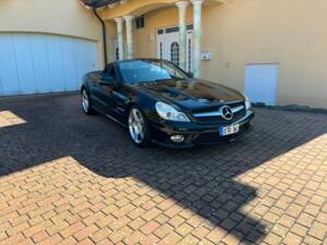 Image 3/7 of Mercedes-Benz SL 500 (2009)