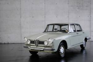 Image 6/48 of Alfa Romeo 2600 Berlina (1962)
