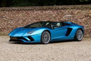 Image 12/50 of Lamborghini Aventador S (2018)