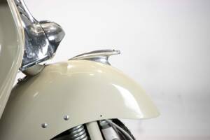 Bild 31/50 von Piaggio Vespa 150 "Struzzo" VL (1955)
