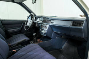 Image 12/50 de Mercedes-Benz 190 D (1985)