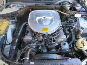 Bild 15/18 von Mercedes-Benz 380 SEC (1982)