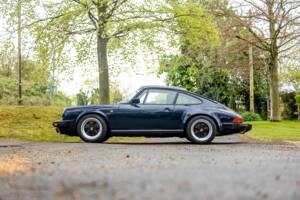 Image 34/50 of Porsche 911 Carrera 3.2 (1985)