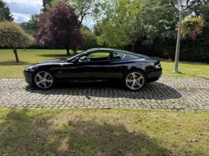 Image 16/30 of Aston Martin DB 9 (2008)