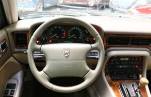 Bild 14/29 von Jaguar XJ6 3.2 Executive (1997)