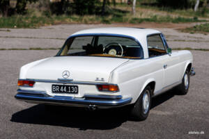 Image 12/38 of Mercedes-Benz 280 SE 3,5 (1970)