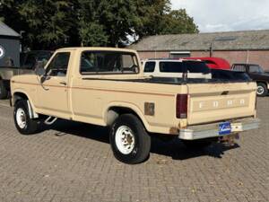 Image 7/22 of Ford F-250 (1983)