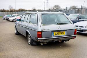 Bild 18/50 von Mercedes-Benz 280 TE (1983)