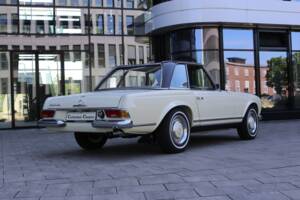 Imagen 4/50 de Mercedes-Benz 230 SL (1965)