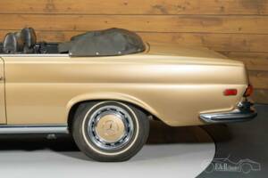 Imagen 7/8 de Mercedes-Benz 280 SE (1971)