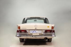 Bild 7/32 von Mercedes-Benz 220 SE b (1965)