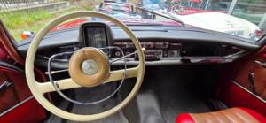 Image 14/21 of Mercedes-Benz 200 D (1968)