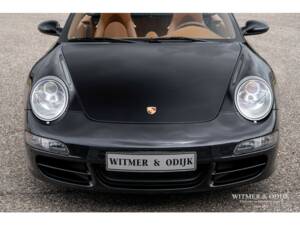 Image 19/32 of Porsche 911 Carrera S (2005)