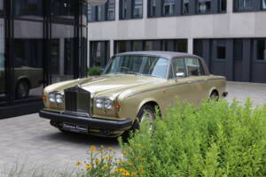 Image 13/37 de Rolls-Royce Silver Shadow II (1978)