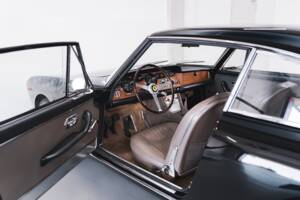 Image 68/100 of Ferrari 330 GT 2+2 (1965)