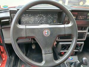 Image 39/42 of Alfa Romeo 75 1.8 (1991)