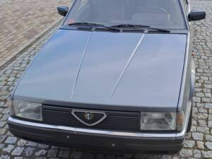 Bild 6/8 von Alfa Romeo 90 2.5i (1986)