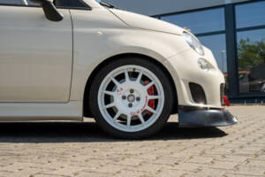 Bild 15/31 von Abarth 695 Assetto Corse Evoluzione (2013)