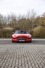 Image 34/40 of Mercedes-Benz SLS AMG Roadster (2011)