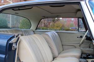 Image 21/27 de Mercedes-Benz 280 SE 3,5 (1971)