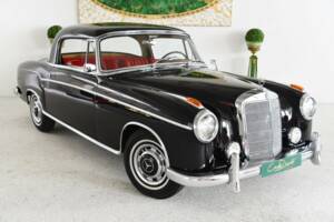 Bild 16/38 von Mercedes-Benz 220 SE (1960)