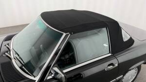 Immagine 21/58 di Mercedes-Benz 560 SL (1989)