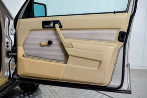 Bild 43/50 von Mercedes-Benz 190 D 2.5 Turbo (1989)