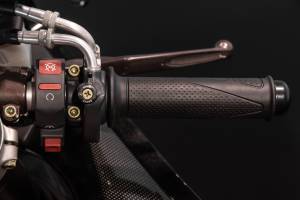 Image 17/23 of MV Agusta DUMMY (2000)