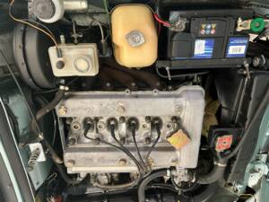 Immagine 11/20 di Alfa Romeo 2.0 Spider (1983)