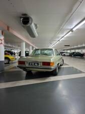 Immagine 11/20 di Mercedes-Benz 350 SLC (1973)