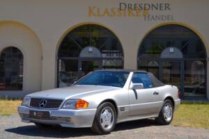 Image 12/50 of Mercedes-Benz 300 SL (1991)