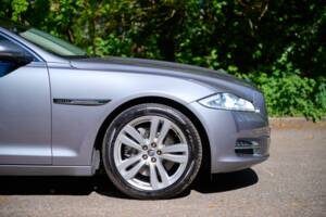 Image 28/50 of Jaguar XJ 5.0 (2012)