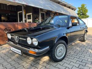 Afbeelding 6/25 van Alfa Romeo Alfasud 1.5 Sprint Veloce (1982)