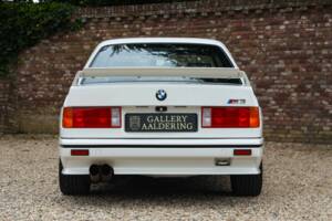 Image 6/50 of BMW M3 (1990)