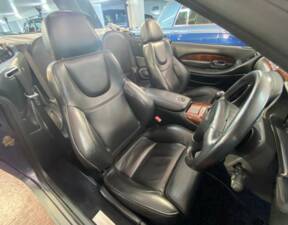 Bild 12/50 von Aston Martin DB 7 Vantage Volante (2002)