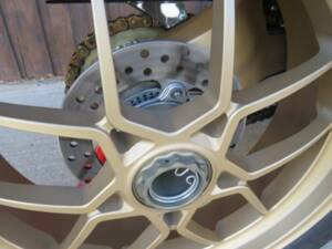 Bild 39/45 von MV Agusta F3 675 Serie Oro (2012)
