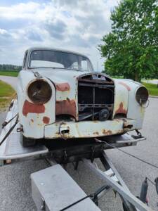 Image 2/50 of Mercedes-Benz 220 S (1958)