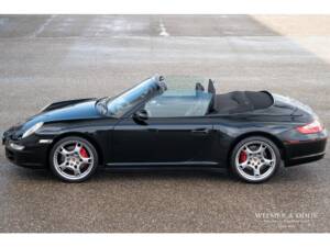 Bild 8/29 von Porsche 911 Carrera 4S (2006)