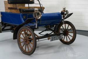 Bild 2/8 von Surrey 03 De Luxe (1958)