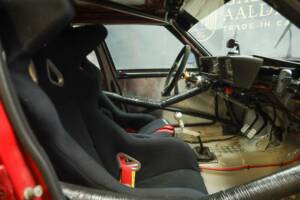 Image 13/50 de Alfa Romeo 75 3.0 V6 QV (1990)