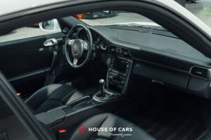 Image 17/23 of Porsche 911 Carrera (2008)