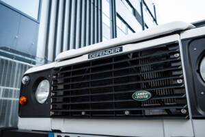 Immagine 27/97 di Land Rover Defender 90 (1995)