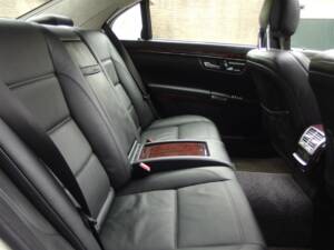 Image 81/99 of Mercedes-Benz S 65 AMG L (2006)