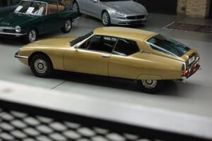 Image 12/32 de Citroën SM injection (1973)