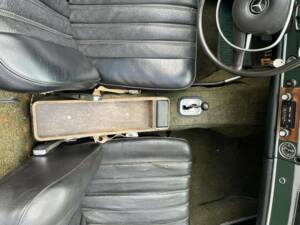 Image 41/50 of Mercedes-Benz 280 SL (1968)