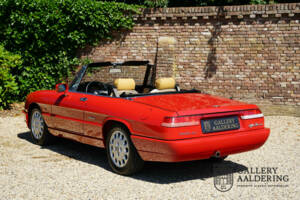 Immagine 2/50 di Alfa Romeo 2.0 Spider (1991)