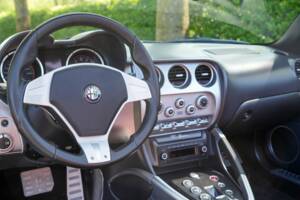 Image 2/40 of Alfa Romeo 8C Spider (2009)