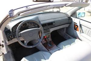 Imagen 5/22 de Mercedes-Benz 500 SL (1993)