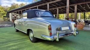 Image 56/61 de Mercedes-Benz 220 S Cabriolet (1957)