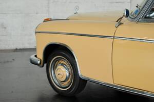 Immagine 13/50 di Mercedes-Benz 220 S Cabriolet (1958)